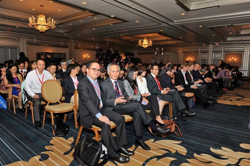 Trưởng đoàn đàm phán TPP của Việt Nam Trần Quốc Khánh (người ngồi thứ hai từ trái sang). Ảnh: Thanh Tuấn – Phóng viên TTXVN tại Mỹ Trưởng đoàn đàm phán TPP của Việt Nam Trần Quốc Khánh (người ngồi thứ hai từ trái sang). Ảnh: Thanh Tuấn – Phóng viên TTXVN tại Mỹ