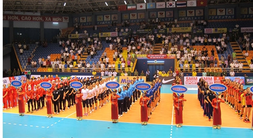 Các đội dự lễ khai mạc giải Bóng chuyền nữ châu Á cúp đạm Phú Mỹ năm 2016. Ảnh: Nguyễn Thảo - TTXVN Các đội dự lễ khai mạc giải Bóng chuyền nữ châu Á cúp đạm Phú Mỹ năm 2016. Ảnh: Nguyễn Thảo - TTXVN