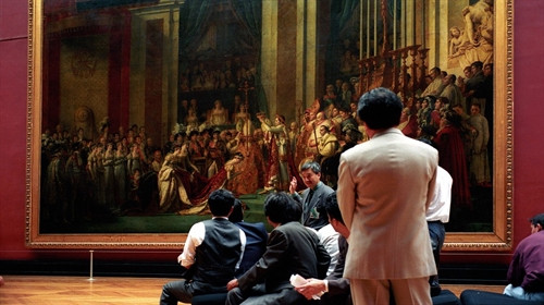 Bên trong bảo tàng Louvre. Ảnh : internet Bên trong bảo tàng Louvre. Ảnh : internet