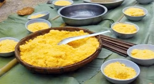 Mèn mén là món ăn chính trong bữa cơm cũng như các mâm cỗ. Ảnh: Đỗ Thảo Mèn mén là món ăn chính trong bữa cơm cũng như các mâm cỗ. Ảnh: Đỗ Thảo