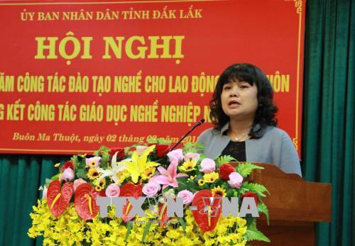 Phó Chủ tịch UBND tỉnh Đắk Lắk H’Yim Kđoh phát biểu tại hội nghị. Ảnh: Phạm Văn Cường-TTXVN Phó Chủ tịch UBND tỉnh Đắk Lắk H’Yim Kđoh phát biểu tại hội nghị. Ảnh: Phạm Văn Cường-TTXVN