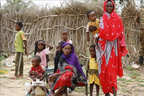 Người tị nạn Nam Sudan tại trại tị nạn Al-Nimir ở Đông Darfur. Ảnh: AFP/TTXVN Người tị nạn Nam Sudan tại trại tị nạn Al-Nimir ở Đông Darfur. Ảnh: AFP/TTXVN