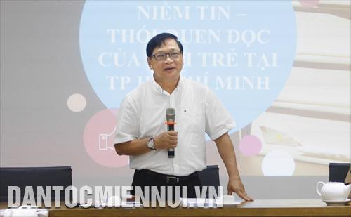 Ông Lê Hoàng, phó chủ tịch hội xuất bản Việt Nam phát biểu tại buổi họp mặt - công bố kết quả khảo sát