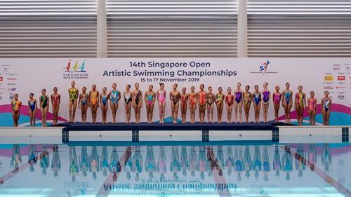 Phần thi giành huy chương bạc nhóm tuổi 11-12 Giải bơi nghệ thuật Singapore mở rộng lần thứ 14 của VĐV Huỳnh Vũ Nhu Giang. Ảnh: Fanpage Singapore Swimming Association