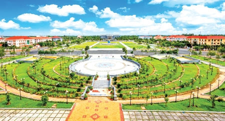 Toàn cảnh Quảng trường Hòa Bình.