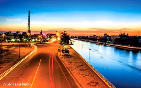 Thành phố Vị Thanh lúc lên đèn. Thành phố Vị Thanh lúc lên đèn.