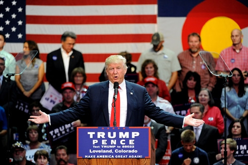 Ông Donald Trump phát biểu trong chiến dịch vận động tranh cử ở Loveland, Colorado ngày 3/10. AFP/TTXVN