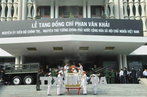 Nghi lễ di quan nguyên Thủ tướng Phan Văn Khải tại Hội trường Thống Nhất, Thành phố Hồ Chí Minh. Ảnh: Mạnh Linh - TTXVN