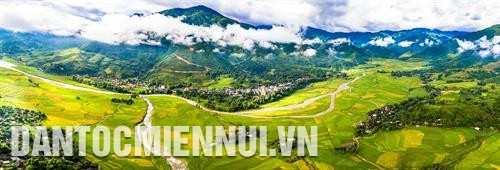 Thung lũng Tú Lệ - nơi gieo trồng giống lúa Tú Lệ nổi tiếng. Ảnh: Từ Quỳnh Thung lũng Tú Lệ - nơi gieo trồng giống lúa Tú Lệ nổi tiếng. Ảnh: Từ Quỳnh