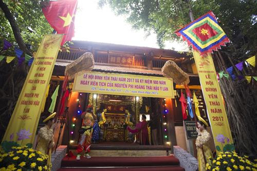 Đình Yên Thái trong ngày lễ hội. Ảnh: Trọng Đạt – TTXVN