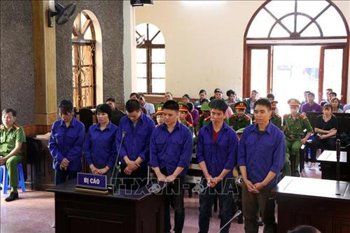 Các bị cáo tại phiên tòa xét xử. Ảnh: Hữu Quyết - TTXVN Các bị cáo tại phiên tòa xét xử. Ảnh: Hữu Quyết - TTXVN