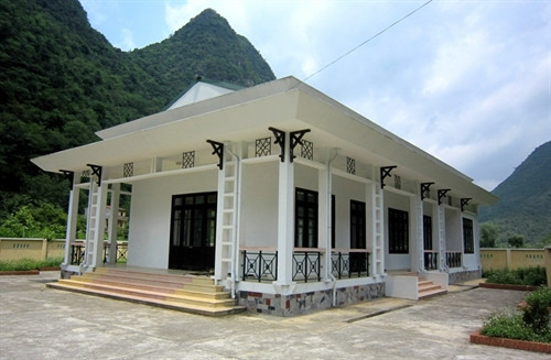 Nhà sinh hoạt cộng đồng xóm Nà Mạ, xã Trường Hà (Hà Quảng) được đầu tư xây dựng khang trang. Nhà sinh hoạt cộng đồng xóm Nà Mạ, xã Trường Hà (Hà Quảng) được đầu tư xây dựng khang trang.