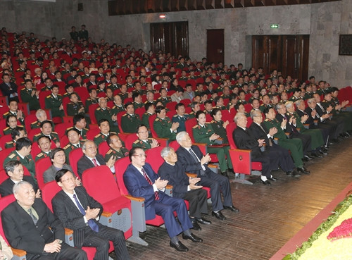 Tổng Bí thư Nguyễn Phú Trọng, các đồng chí lãnh đạo và nguyên lãnh đạo Đảng, Nhà nước tại buổi lễ. Ảnh: Trí Dũng- TTXVN