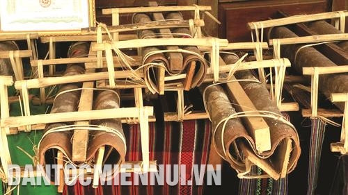 Sản phẩm chính của cây quế là vỏ quế và tinh dầu quế được sử dụng nhiều trong công nghiệp y dược, chế biến thực phẩm, hương liệu. Ảnh: Nguyễn Sơn Sản phẩm chính của cây quế là vỏ quế và tinh dầu quế được sử dụng nhiều trong công nghiệp y dược, chế biến thực phẩm, hương liệu. Ảnh: Nguyễn Sơn