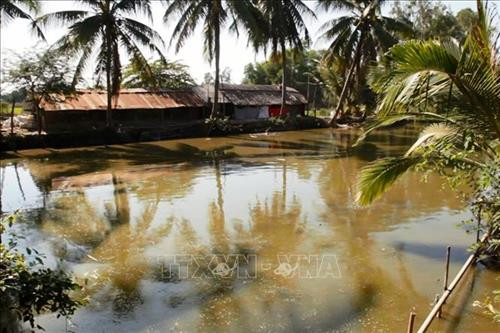 Mô hình kinh tế tổng hợp vườn ao chuồng của ông Danh Hóa. Ảnh: Hồng Đạt – TTXVN Mô hình kinh tế tổng hợp vườn ao chuồng của ông Danh Hóa. Ảnh: Hồng Đạt – TTXVN