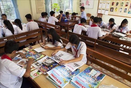 Thư viện trường Phổ thông Dân tộc Nội trú Hà Tiên. Ảnh: Hồng Đạt - TTXVN Thư viện trường Phổ thông Dân tộc Nội trú Hà Tiên. Ảnh: Hồng Đạt - TTXVN