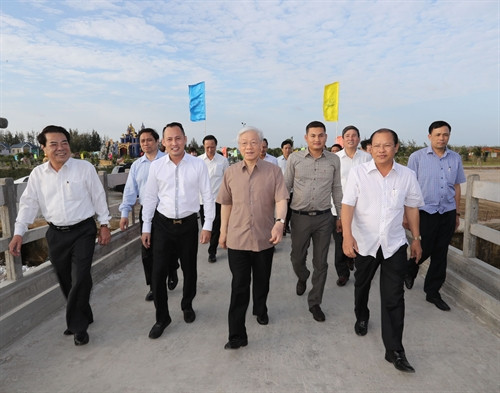 Tổng Bí thư Nguyễn Phú Trọng đến Khu du lịch Khai Long, xã Đất Mũi, huyện Ngọc Hiển. Ảnh : Trí Dũng – TTXVN