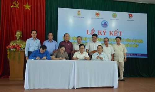 Quang cảnh lễ ký kết. Ảnh: Đinh Văn Nhiều-TTXVN Quang cảnh lễ ký kết. Ảnh: Đinh Văn Nhiều-TTXVN