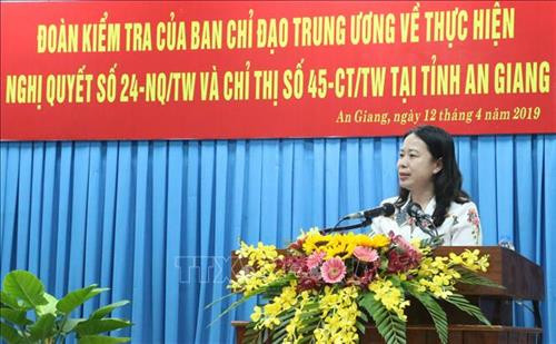 Bí thư Tỉnh ủy An Giang Võ Thị Ánh Xuân phát biểu tại buổi làm việc. Ảnh: Công Mạo - TTXVN Bí thư Tỉnh ủy An Giang Võ Thị Ánh Xuân phát biểu tại buổi làm việc. Ảnh: Công Mạo - TTXVN