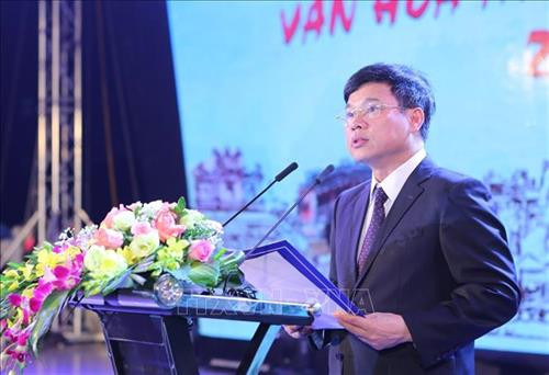 Ông Ngô Văn Quý, Phó Chủ tịch UBND thành phố Hà Nội phát biểu khai mạc Lễ hội. Ảnh: Thành Đạt - TTXVN Ông Ngô Văn Quý, Phó Chủ tịch UBND thành phố Hà Nội phát biểu khai mạc Lễ hội. Ảnh: Thành Đạt - TTXVN