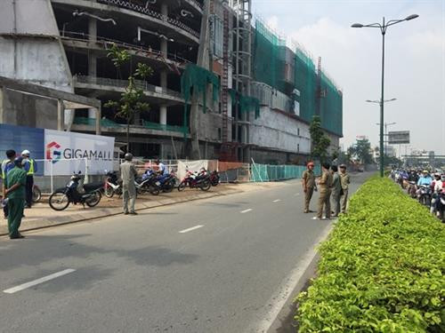 Công an phong tỏa hiện hiện trường. Nguồn: sggp.org.vn