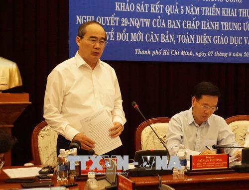 Đồng chí Nguyễn Thiện Nhân, Ủy viên Bộ Chính trị, Bí thư Thành ủy Thành phố Hồ Chí Minh phát biểu tại buổi làm việc. Ảnh: Thu Hoài - TTXVN