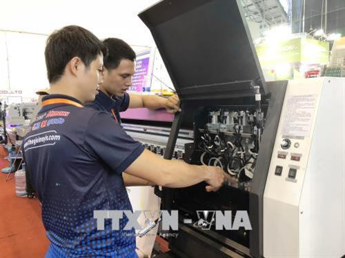 Nhiều công nghệ mới trong lĩnh vực quảng cáo được giới thiệu tại triển lãm. Ảnh: Mỹ Phương - TTXVN