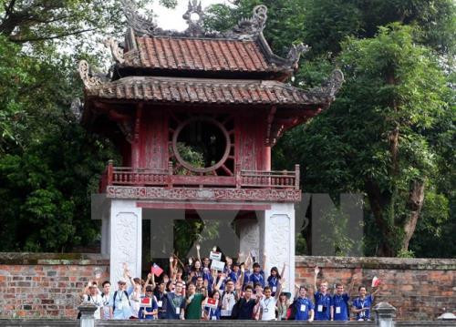 Di tích lịch sử văn hóa Văn Miếu-Quốc Tử Giám. Ảnh: Thanh Tùng/TTXVN Di tích lịch sử văn hóa Văn Miếu-Quốc Tử Giám. Ảnh: Thanh Tùng/TTXVN