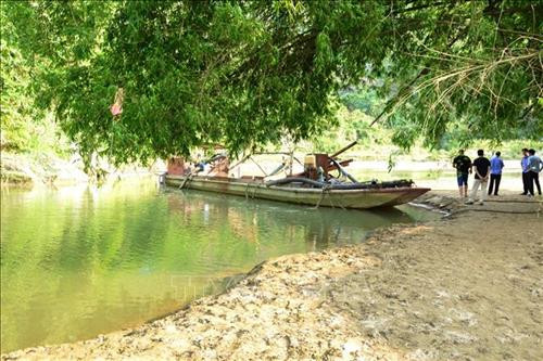 Hiện trường khu vực xảy ra vụ đuối nước. Ảnh: TTXVN phát Hiện trường khu vực xảy ra vụ đuối nước. Ảnh: TTXVN phát