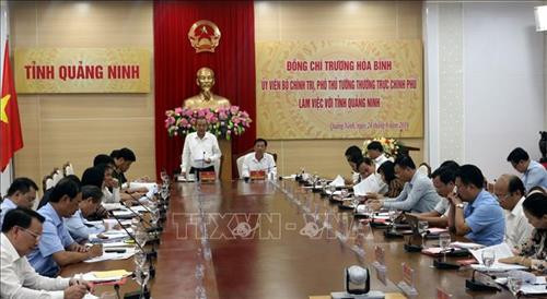 Phó Thủ tướng thường trực Trương Hòa Bình phát biểu tại buổi làm việc với lãnh đạo chủ chốt tỉnh Quảng Ninh. Ảnh: Đức Hiếu - TTXVN Phó Thủ tướng thường trực Trương Hòa Bình phát biểu tại buổi làm việc với lãnh đạo chủ chốt tỉnh Quảng Ninh. Ảnh: Đức Hiếu - TTXVN