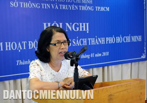 Bà Quách Thu Nguyệt, Phó Giám đốc Công ty Trách nhiệm hữu hạn một thành viên Đường sách Thành phố Hồ Chí Minh chia sẽ thông tin tại Hội nghị sơ kết 2 năm Đường sách Thành phố Hồ Chí Minh diễn ra vào ngày 10/01/2018. Ảnh: An Hiếu Bà Quách Thu Nguyệt, Phó Giám đốc Công ty Trách nhiệm hữu hạn một thành viên Đường sách Thành phố Hồ Chí Minh chia sẽ thông tin tại Hội nghị sơ kết 2 năm Đường sách Thành phố Hồ Chí Minh diễn ra vào ngày 10/01/2018. Ảnh: An Hiếu