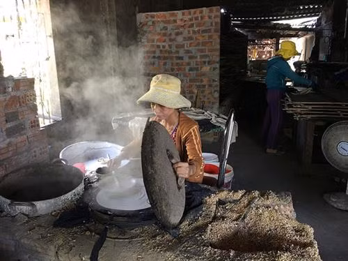 Bánh tráng cuốn Đại Lộc thơm ngon qua bao thế hệ ảnh 1