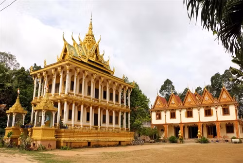 Vĩnh Long hiện có khoảng 70% số chùa trên địa bàn tổ chức dạy chữ Khmer cho học sinh