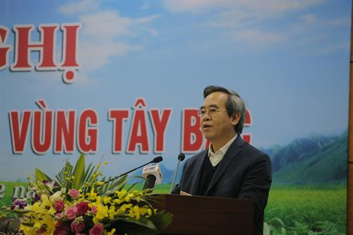 Đồng chí Nguyễn Văn Bình, Trưởng ban Kinh tế Trung ương phát biểu chỉ đạo tại hội nghị. Ảnh: Hồng Ninh - TTXVN Đồng chí Nguyễn Văn Bình, Trưởng ban Kinh tế Trung ương phát biểu chỉ đạo tại hội nghị. Ảnh: Hồng Ninh - TTXVN