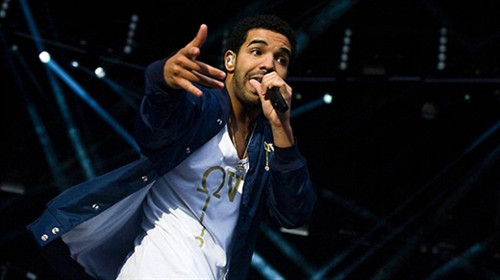 Rapper Drake "xô đổ" kỷ lục của Michael Jackson ảnh 1
