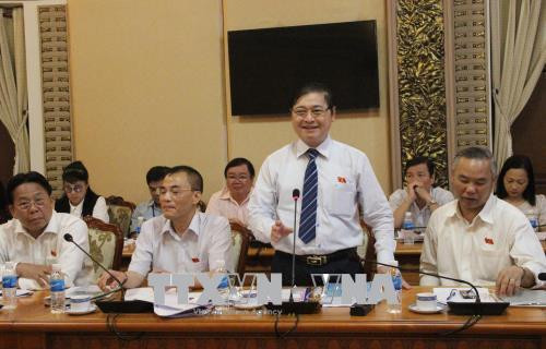 Ông Phan Xuân Dũng, Chủ nhiệm Ủy ban Khoa học, Công nghệ và Môi trường của Quốc hội phát biểu tại buổi làm việc. Ảnh: Xuân Dự - TTXVN