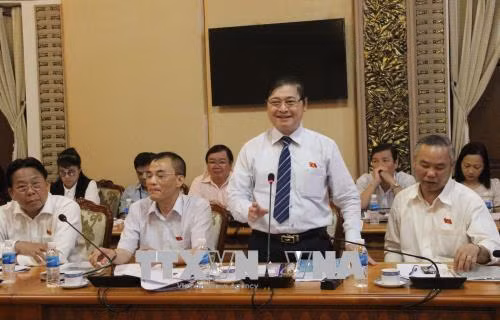 Ông Phan Xuân Dũng, Chủ nhiệm Ủy ban Khoa học, Công nghệ và Môi trường của Quốc hội phát biểu tại buổi làm việc. Ảnh: Xuân Dự - TTXVN