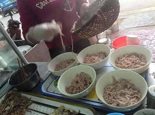 Mê mẩn món phở gà gạo lứt Bắc Hà ảnh 4