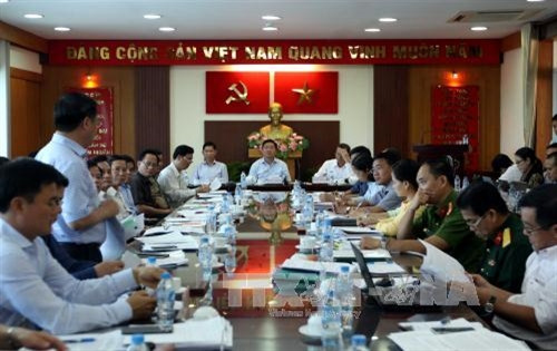 Bí thư Thành ủy Thành phố Hồ Chí Minh Đinh La Thăng phát biểu chỉ đạo tại buổi làm việc. Ảnh: Thanh Vũ-TTXVN