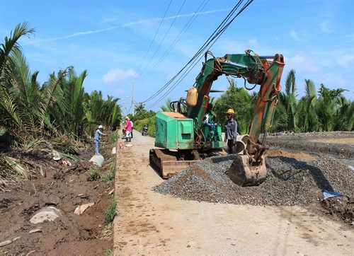 Lắp đặt hệ thống cống thoát nước ở nơi tập trung đông dân cư thuộc ấp An Hòa (An Thới Đông)