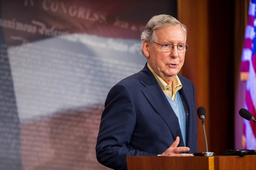Lãnh đạo Phe đa số của đảng Cộng hòa tại Thượng viện Mỹ Mitch McConnell trong cuộc họp báo ở thủ đô Washington ngày 9/11. AFP/TTXVN