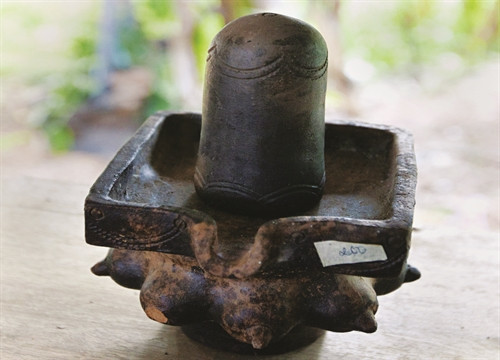 Linga, sinh thực khí nam trong tín ngưỡng của đồng bào Chăm