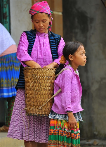 Kích thước của quẩy tấu là không hạn định, tuỳ theo khả năng sử dụng mà người ta đan quẩy tấu to hay nhỏ. Cái to dành cho người cường tráng khoẻ mạnh, cái nhỏ dành cho đàn bà con gái và trẻ con. Kích thước của quẩy tấu là không hạn định, tuỳ theo khả năng sử dụng mà người ta đan quẩy tấu to hay nhỏ. Cái to dành cho người cường tráng khoẻ mạnh, cái nhỏ dành cho đàn bà con gái và trẻ con.