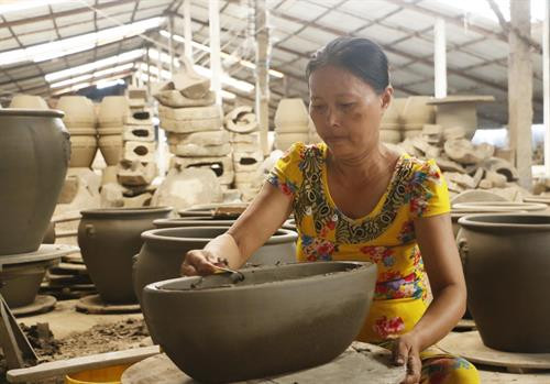 Tạo hình cho sản phẩm.