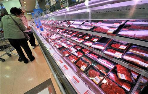 Thịt được bày bán tại siêu thị ở thủ đô Seoul, Hàn Quốc. Ảnh: AFP/ TTXVN Thịt được bày bán tại siêu thị ở thủ đô Seoul, Hàn Quốc. Ảnh: AFP/ TTXVN