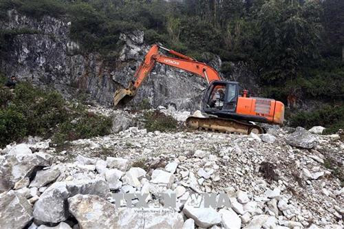 Lào Cai khởi công công trình nâng cấp tuyến đường Sa Pả - Tả Phìn – Bản Khoang. Ảnh : Lê Danh Lam Lào Cai khởi công công trình nâng cấp tuyến đường Sa Pả - Tả Phìn – Bản Khoang. Ảnh : Lê Danh Lam