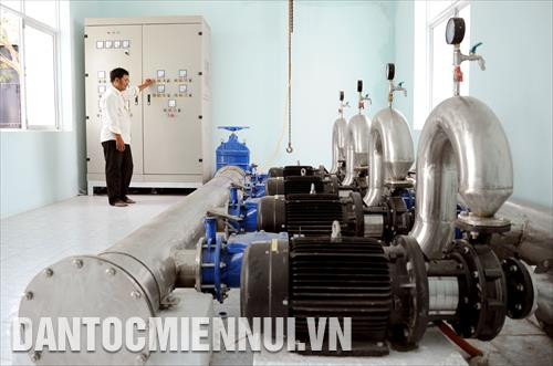 Trạm cấp nước khu vực 4 thuộc công trình Hệ thống cấp nước liên xã huyện An Minh vừa khánh thành đầu năm 2018, cung cấp nước sinh hoạt ổn định cho người dân 5 xã ven biển: Tây Yên, Nam Yên, Tây Yên A, Nam Thái và Nam Thái A