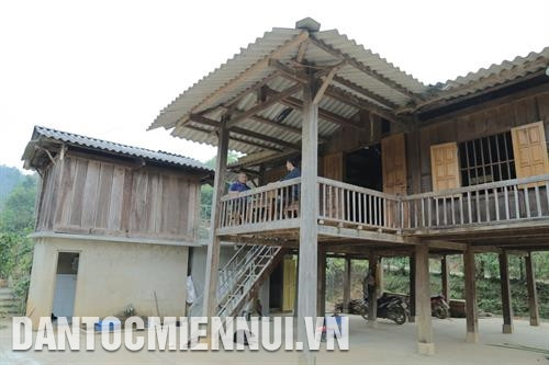 Ngôi nhà khang trang của gia đình anh Lò Văn Păn ở xã Hát Lừu, huyện Trạm Tấu. Ảnh: Nam Sương