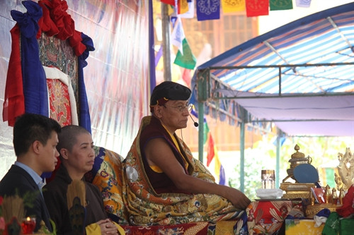 Đức Pháp Vương Gyalwang Drukpa thực hiện các nghi lễ cầu siêu, cầu an tại chùa Phước Trung (Tây Ninh) Đức Pháp Vương Gyalwang Drukpa thực hiện các nghi lễ cầu siêu, cầu an tại chùa Phước Trung (Tây Ninh)