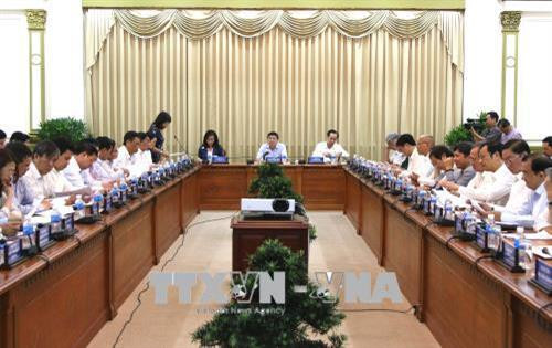 Quang cảnh buổi họp về kinh tế, văn hóa, xã hội tháng 7 năm 2018. Ảnh: Trần Xuân Tình – TTXVN Quang cảnh buổi họp về kinh tế, văn hóa, xã hội tháng 7 năm 2018. Ảnh: Trần Xuân Tình – TTXVN